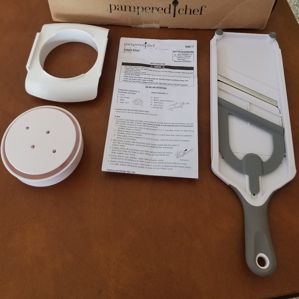 Pampered Chef Simple Slicer - NIB - Picture 2 of 9